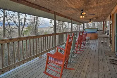 Image de Nouveau -Bear Den 'Bryson City Cabin w / Private Hot Tub