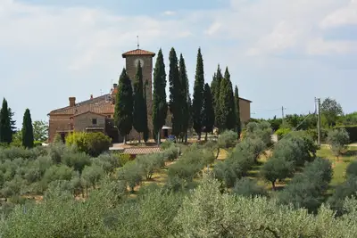 Image de Ancien village médiéval dans les collines près Florence 6 pièces 8 personnes
