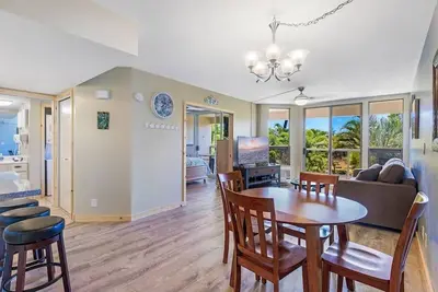 Image de Maui Banyan G203. 1 chambre 1 salle de bain. À quelques pas de l'océan! !