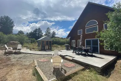 Image de 8 miles au centre-ville de Bv sur 2+ acres avec accès privé à la rivière!