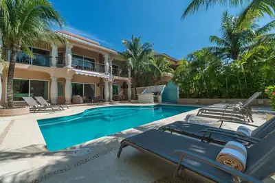 Image de Chic, luxe décontracté, privé, spacieux, emplacement idéal à quelques minutes à pied de la plage