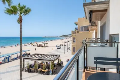 Image de Appartement avec terrasse et vue frontale mer
