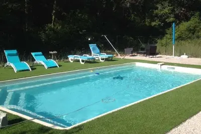 Image de En bordure de forêt, en Provence verte, avec piscine privée