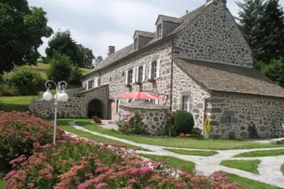 Image de Appartement dans gîtes avec 3 chambres, jardin privatif à la campagne