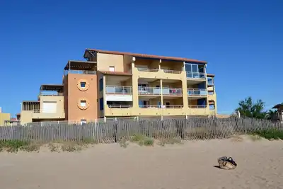 Image de Un très bel appartement les \"pieds dans l'eau\"