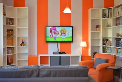 Image de L'Appartement Orange: 2 Min Du Lac De Garde 017170-Beb-00022