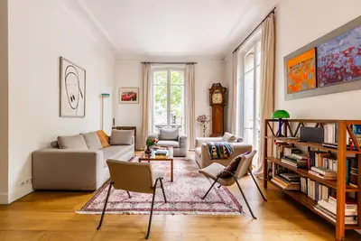 Image de Emplacement central parfait près de la tour Eiffel! Appartement chic et coloré (Veeve)