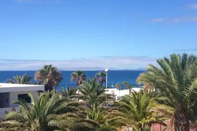Image de Appartement confortable avec vue sur la mer dans un emplacement privilégié avec Internet inclus!