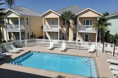 Image de Août 145 $ / ngt dispo! ! ! \"Paradise Retreat\" Piscine, à quelques pas de la plage \"