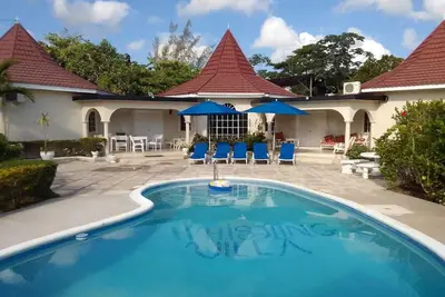 Image de Plus abordable Villa privée avec piscine à Runaway Bay