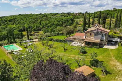 Image de Maison avec jardin clôturé, piscine privée, climatisation 35 km de Sienne\/Arezzo