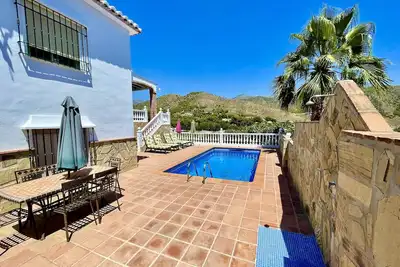 Image de Le Meilleur Emplacement. Entre Nerja-Frigiliana. Piscine Privee, Air-Con \/ Wifi \/ Alarme. .