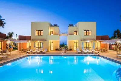 Image de 3 Villas, 200m de la plage, pour 18 personnes, piscine, vue, Daphnis Villas
