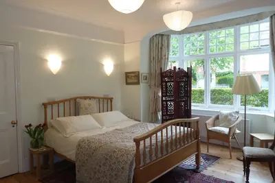 Image de Appartement indépendant avec chambre et cuisine/salle à manger à Hammersmith