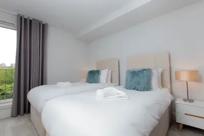 Image de 3 Bedroom Apartment In Fountainbridge Area