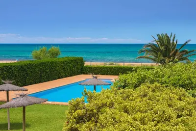 Image de Appartement De Plage De PREMIÈRE Ligne Avec Vue Sur La Mer. Wifi