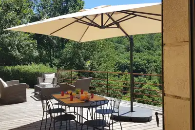 Image de villasoccitanes \"Les Buis\" Dordogne vue imprenable avec piscine