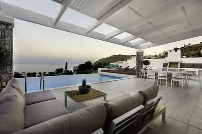 Image de Crystal De Villa À Lindos Avec Piscine