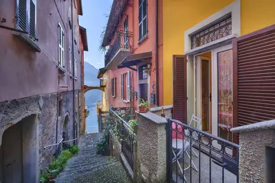 Image de \"Annina'S House\" Varenna centre, lake Como beautiful comme écrit par Rick Steves