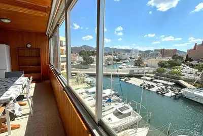 Image de Cll-Apartment with fantastic marina view