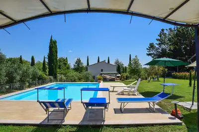 Image de Maison individuelle avec piscine privée près le lac Bolsena et Orvieto.