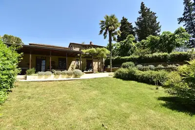 Image de Grange Restaurée, vue, terrace, piscine en campagne, tout près de Sienne