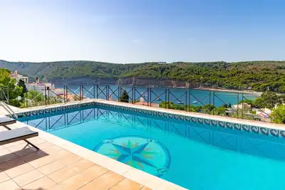 Image de Isabelle: Villa avec piscine privée et vue sur la mer à Cala Montgó