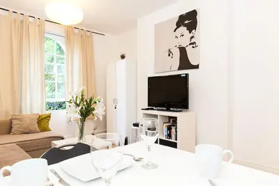Image de Spacieux 1 lit Apt. Ă Camden Town: Wifi central, propre et gratuit (4-5 personnes)