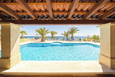 Image de Superbe villa, idéal pour les familles ou les grands groupes, avec vue sur la mer
