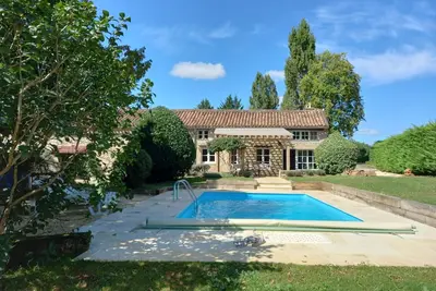 Image de Gîte des Lavandes avec piscine privative