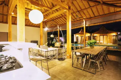 Image de Villa de 4 chambres avec piscine à Seminyak!