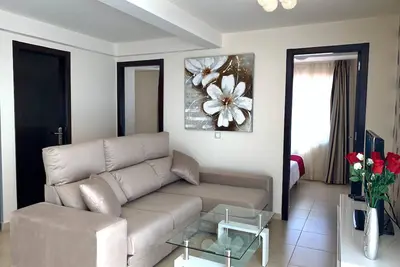 Image de Appartement avec Excellent Emplacement-À PROXIMITÉ Des Familles De Plage-IDÉAL