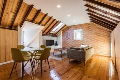 Image de Magnifique appartement avec terrasse et A / C. Super bien situé dans Principe Real.