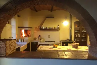 Image de Délicieuse et typique  ancienne ferme convertie en maison de vacance dans le Chianti, région idéale pour visiter les principales villes historiques de Toscane