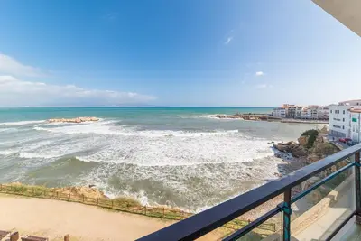 Gloria: Appartement sur le front de mer
