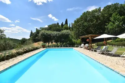 Image de Près de Sienne (6 km), dans le Chianti, piscine et terrasse, Wi-fi, A / C
