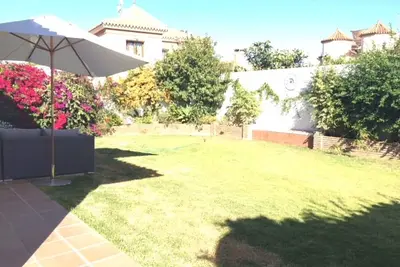 Image de Luxueuse villa de 3 chambres en bord de mer, située à quelques minutes de toutes les commodités