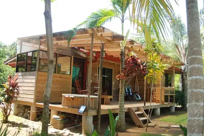 Image de Chalet Casa Mediterranea avec piscine et jardin près de la plage et de la forêt