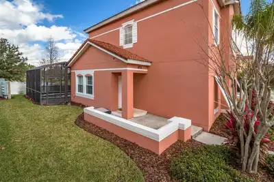 Image de Belle maison de ville de 4 chambres près de Disney!