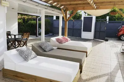 Image de Cottage, piscine et spa privatifs de 5 à 20 mns en voiture randonnées et plages.
