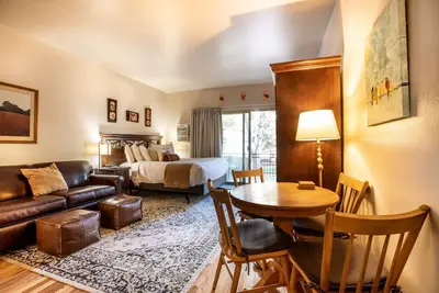 Image de Suite studio White Pines Prospector Square