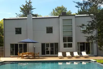 Image de moderne fraîche en hampton est, près de la baie et à 3 miles de l'océan