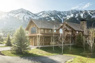 Image de Lodge contemporain et rustique Ă la base de Jackson Hole Mountain Resort