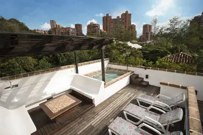 Image de Cielo -Luxury, Jacuzzi, Penthouse Suite, 4000sq Feet, 60 Mbps WifI