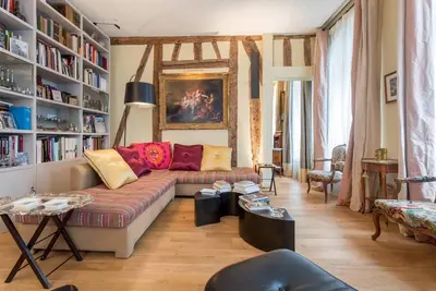 Image de Superbe appartement Ă deux pas du Louvre avec climatisation, centre de Paris