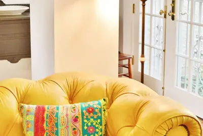 Image de Haut de gamme Ă DuPont: Cour + King Beds + Rare Parking Driveway Option!