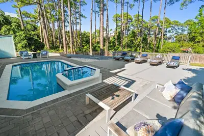 Image de Réservation rapide pour l'été - Premier propriété avec piscine privée. Belle
