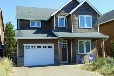 Image de Dory Pointe Beach Home-Pet Friendly-Backs Up to Forest