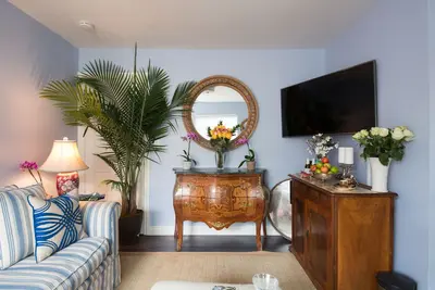 Image de Superbe Beach Town Lux Auberge 3 chambres, 1 salles de bain