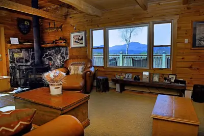 Image de Une grande maison 4 saisons; Relaxant, rustique, pittoresque - cette maison a tout pour plaire
